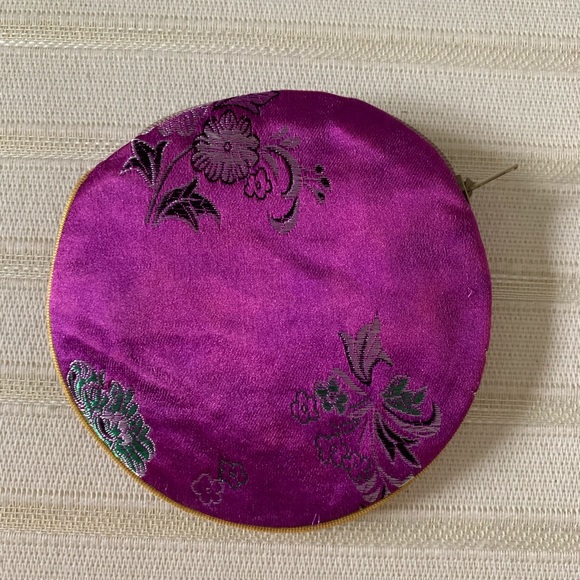 South Korean Handmade Magenta Coin Purse! - Picture 2 of 4